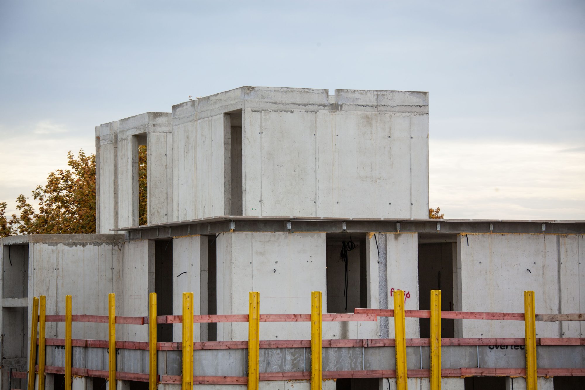 Wohnanlage Germering – Betonfertigteil im obersten Geschoss